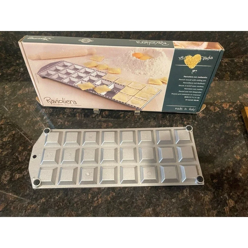 2 Eppicotispai Aluminum Square Ravioli Molds